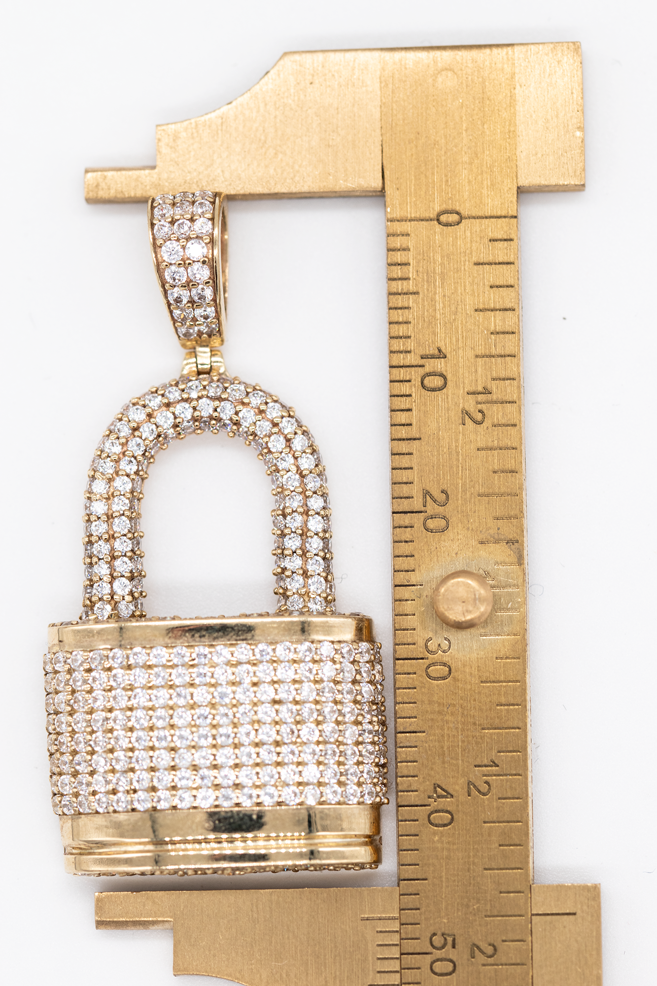 10K Padlock with Zirconia 6.92gr