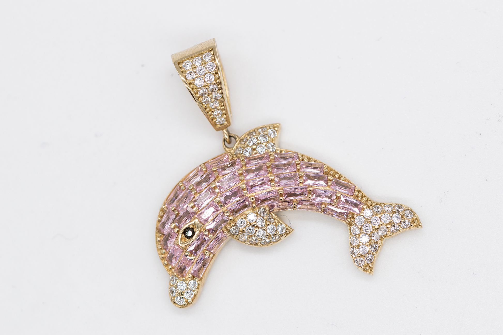 Pendant pink dolphin with zirconia 10k Italian Gold. 