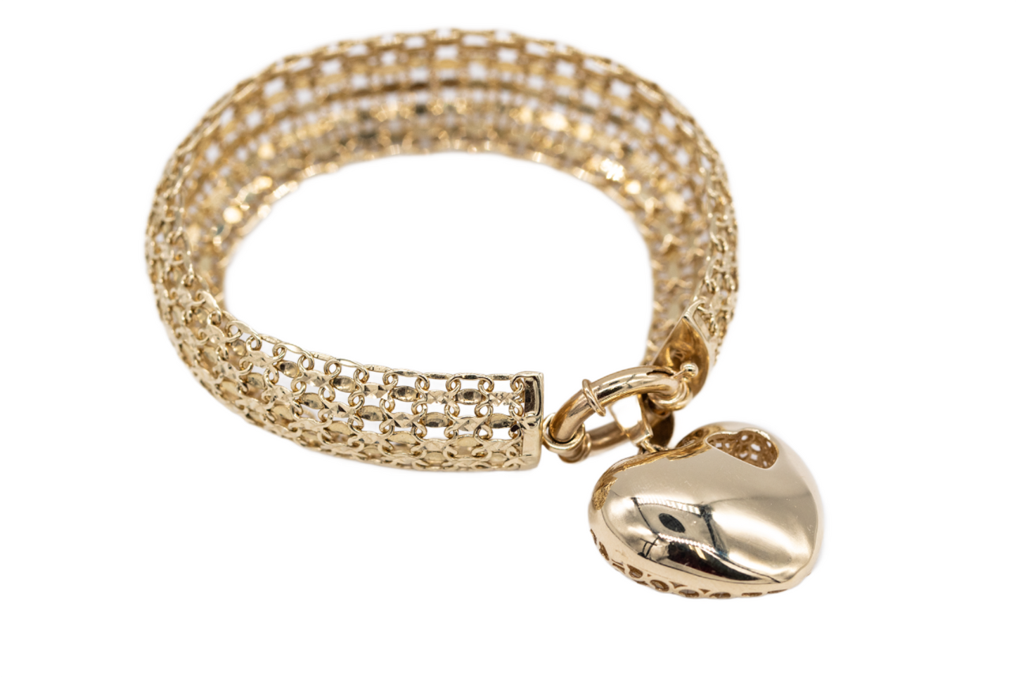 Bracelet 14K With heart charm.