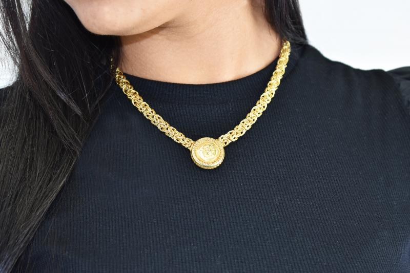 14k Gold Medusa Necklace 19.1 grams