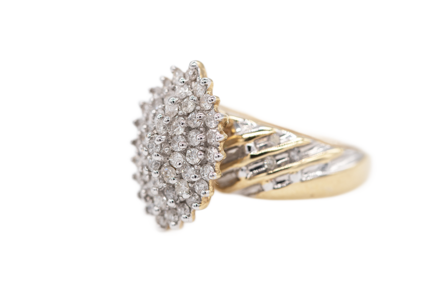 Engagement ring 10K gold with Diamonds princess style.