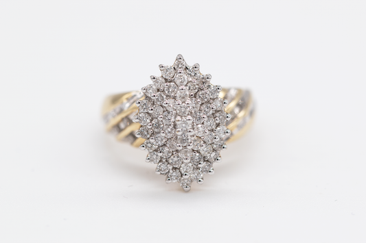Engagement ring 10K gold with Diamonds princess style.