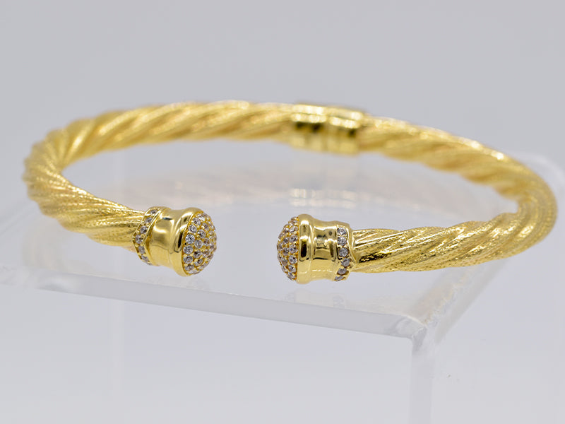 10K Gold Enclave with Zirconia 18.8grams  2.5 inches Width