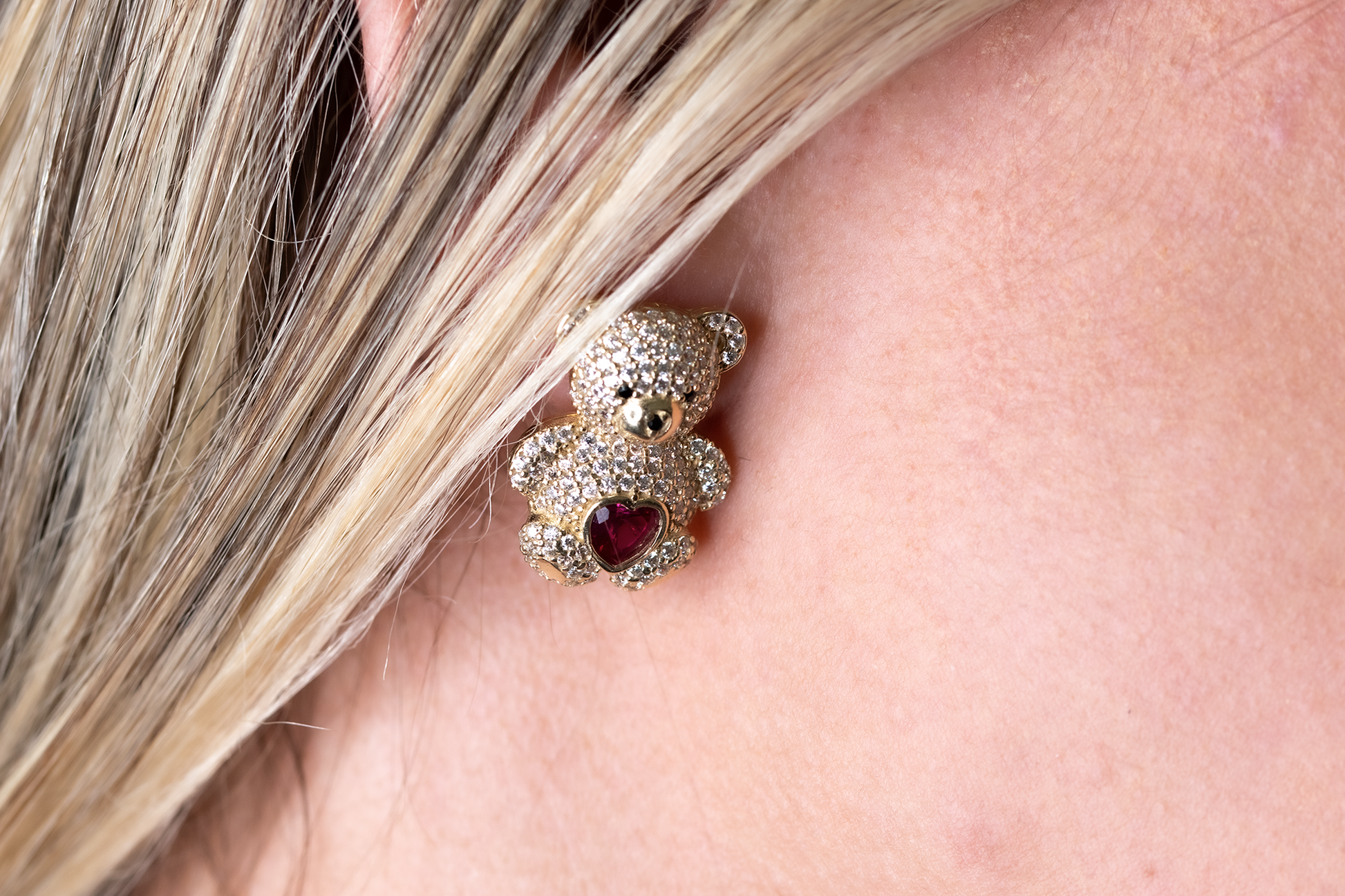 Earrings with bear design 10k gold and zirconia.  