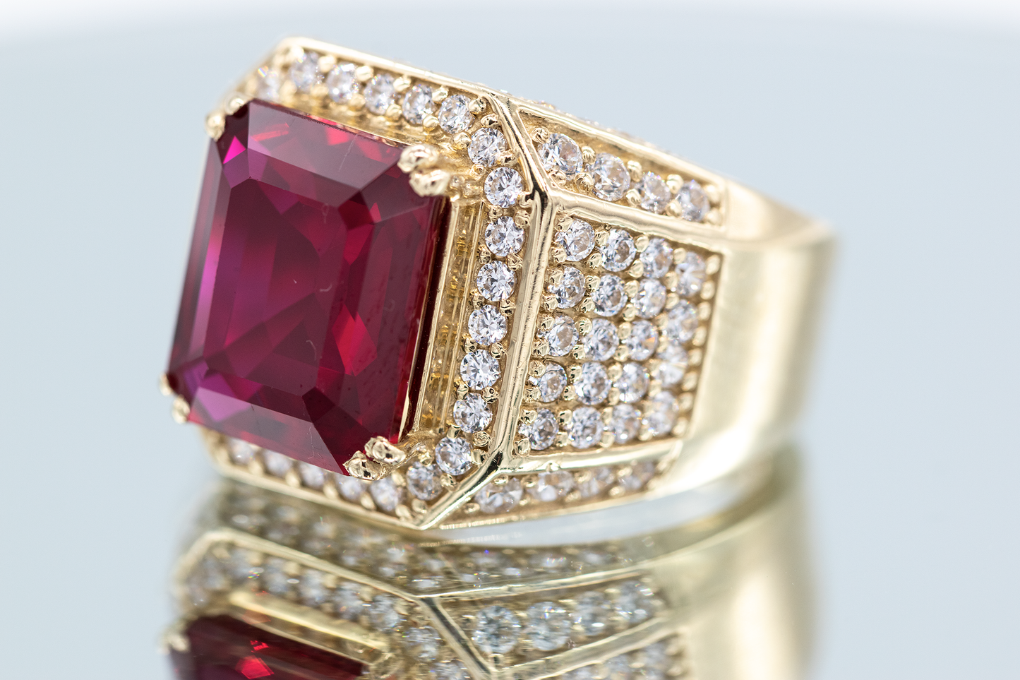 10K Ruby Red Ring with zirconia 13.45 grams