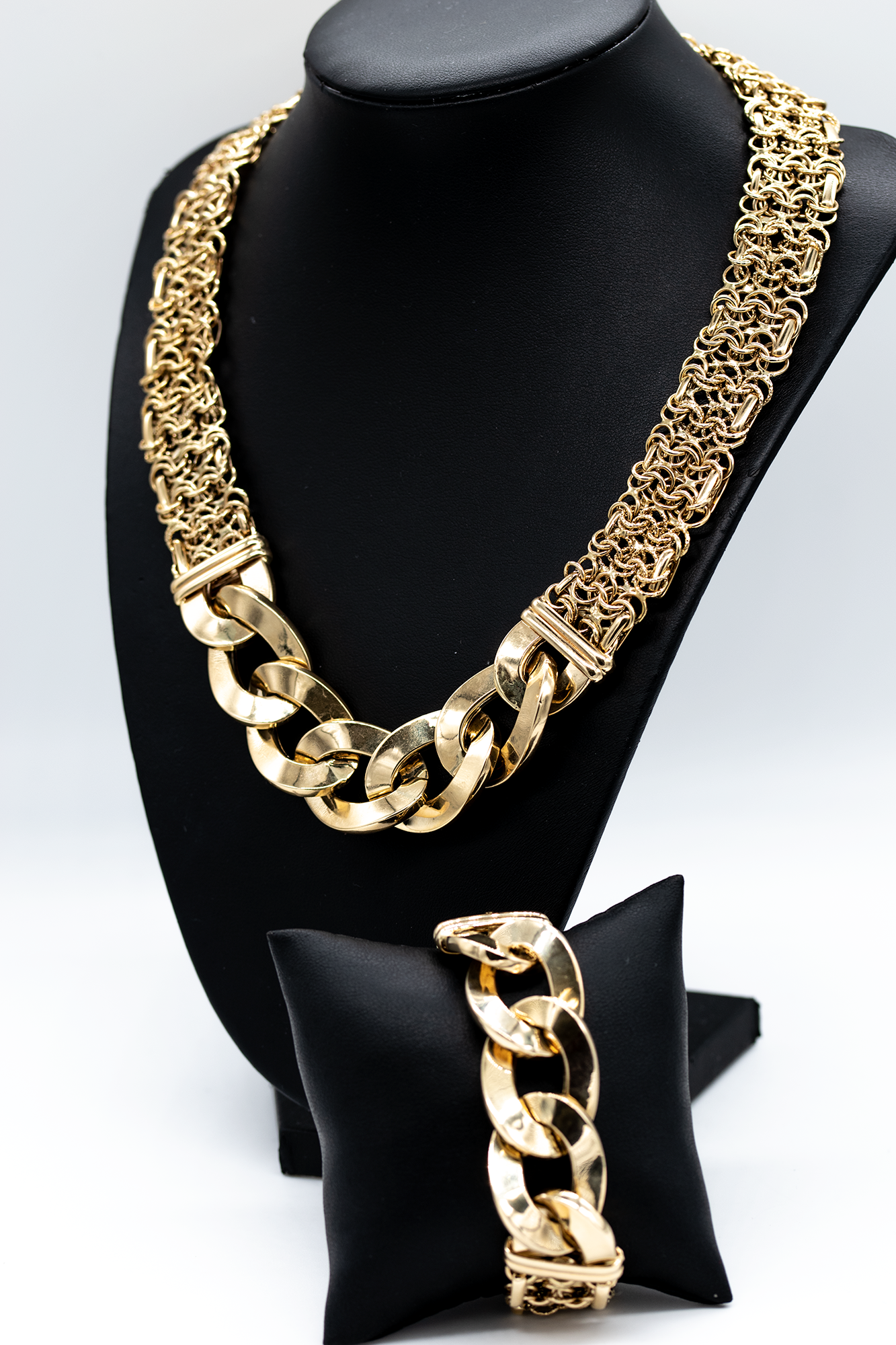 14K KNIT AND SMOOTH NECKLACE